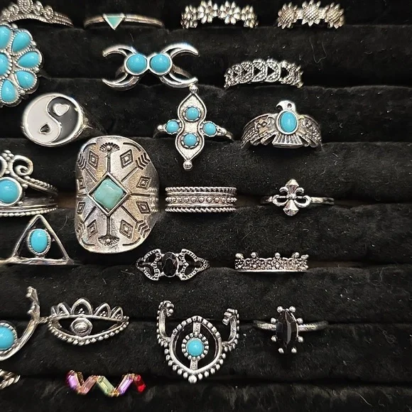 Lot of 30pcs fashion rings - Picture 3 of 3